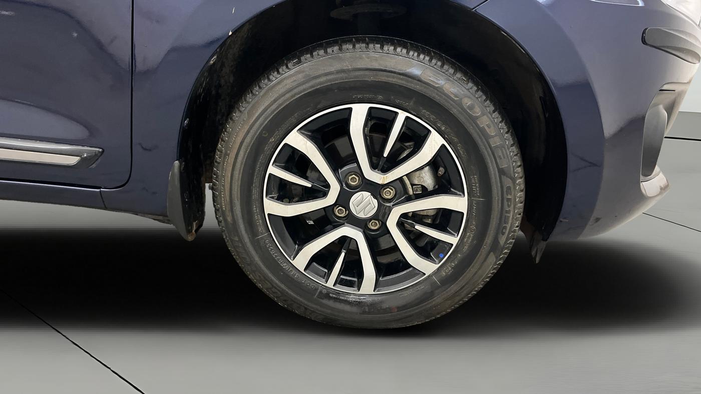 2023 Maruti Swift VXI, Petrol, Manual, 22,690 km, Right Front Wheel