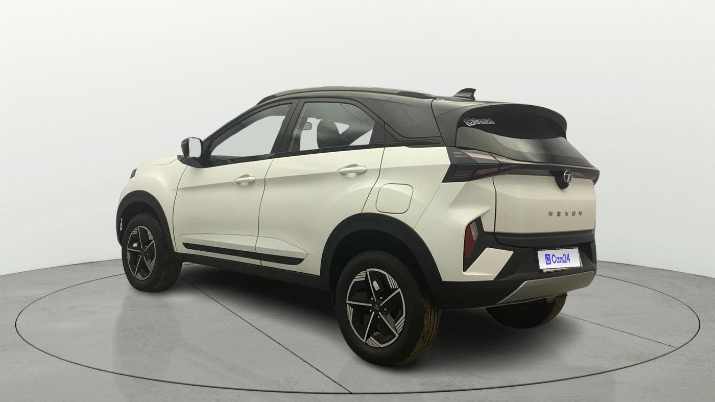 2023 Tata NEXON FEARLESS + SUNROOF DUAL TONE 1.2 PETROL, Petrol, Manual, 271 km, Left Back Diagonal