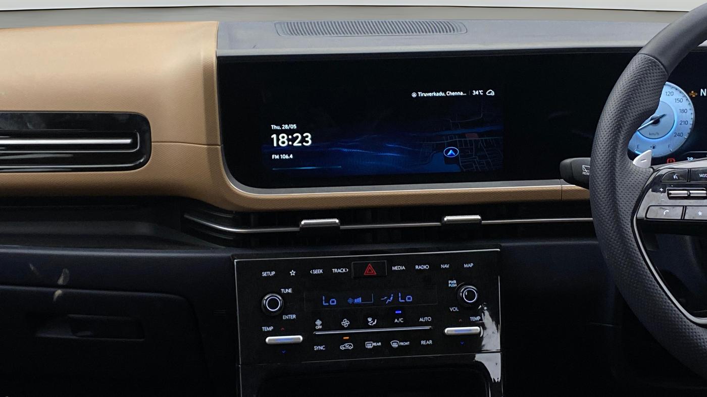 2024 Hyundai ALCAZAR Signature 7 STR 1.5 Turbo GDi Petrol DCT, Petrol, Automatic, 7,165 km, Air Conditioner