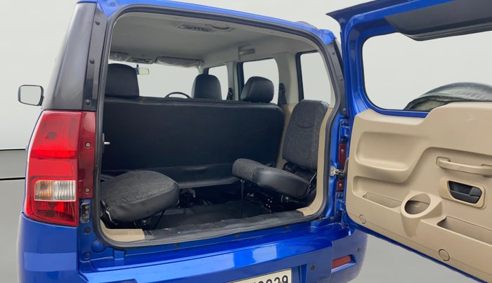 2017 Mahindra TUV300 T8, Diesel, Manual, 46,546 km, Boot Open Zoomed View