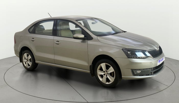 2016 Skoda Rapid STYLE 1.6 MPI AT, Petrol, Automatic, 61,090 km, Right Front Diagonal