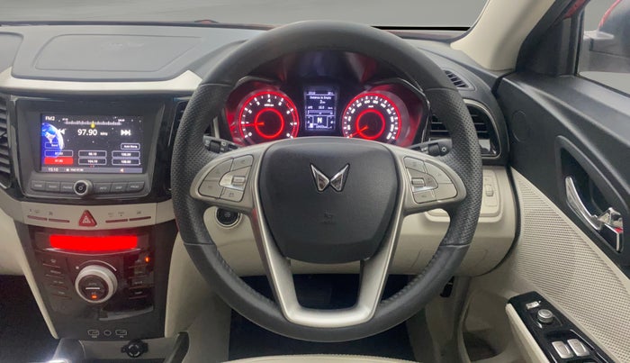 2023 Mahindra XUV300 W8 (O) 1.2 PETROL AMT, Petrol, Automatic, 18,366 km, Steering Wheel Close Up