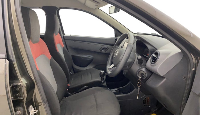 2016 Renault Kwid RXT 0.8, Petrol, Manual, 57,128 km, Right Side Front Door Cabin