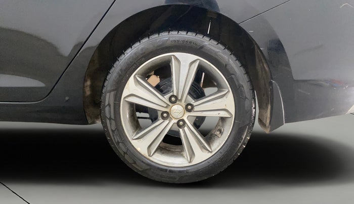 2018 Hyundai Verna 1.6 SX (O) CRDI MT, Diesel, Manual, 1,34,560 km, Left Rear Wheel