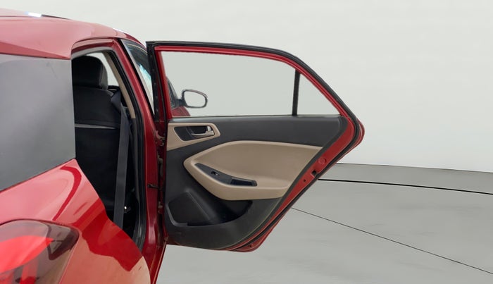 2015 Hyundai Elite i20 SPORTZ 1.4 CRDI, Diesel, Manual, 1,01,108 km, RHS Rear Door