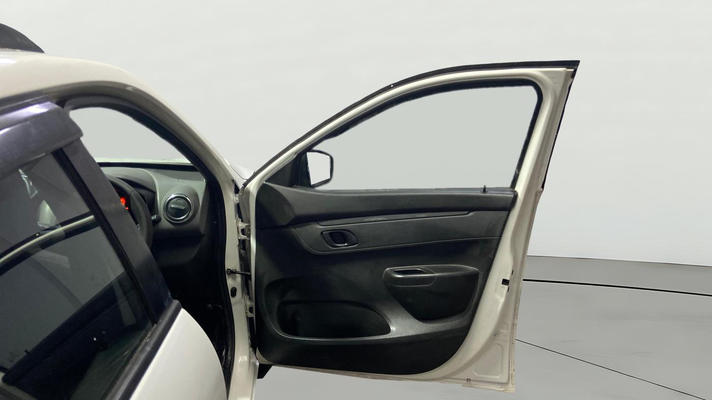 2017 Renault Kwid RXT 0.8, Petrol, Manual, 63,964 km, RHS Front Door