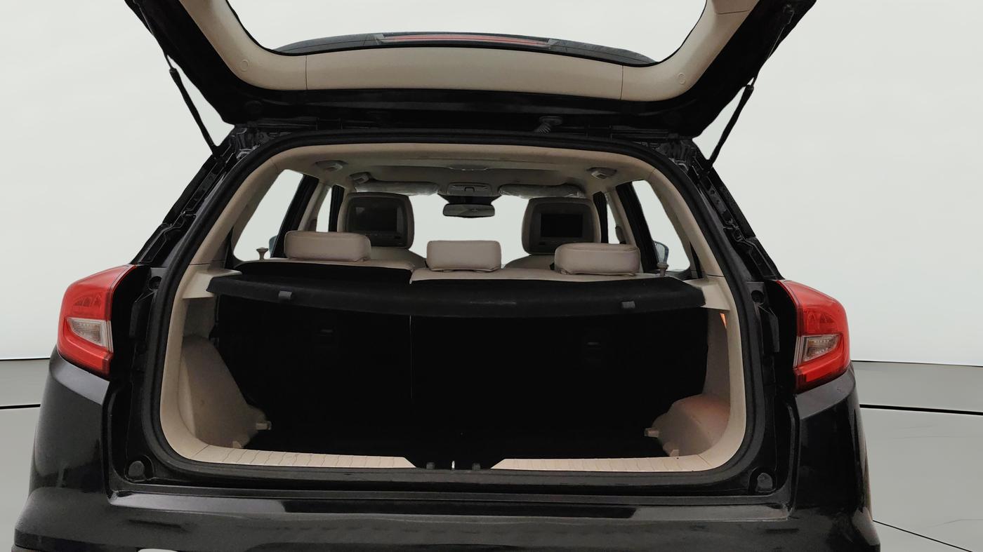 2020 Mahindra XUV300 W8 (O) 1.2 PETROL, Petrol, Manual, 69,339 km, Boot Open Zoomed View