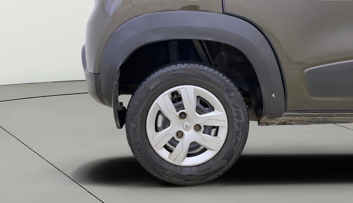 2017 Renault Kwid RXT 0.8, Petrol, Manual, 38,112 km, Right Rear Wheel