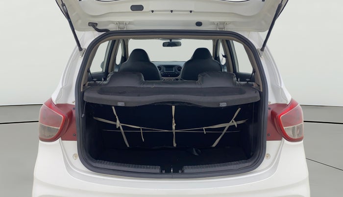 2017 Hyundai Grand i10 SPORTZ 1.2 KAPPA VTVT, Petrol, Manual, 1,36,006 km, Boot Open Zoomed View