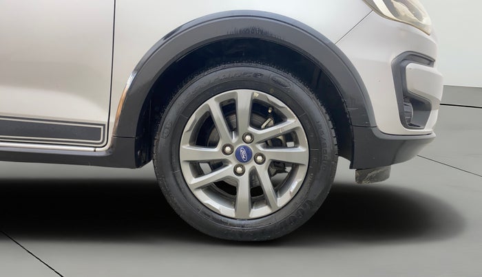 2018 Ford FREESTYLE TITANIUM 1.2 PETROL, Petrol, Manual, 76,412 km, Right Front Wheel