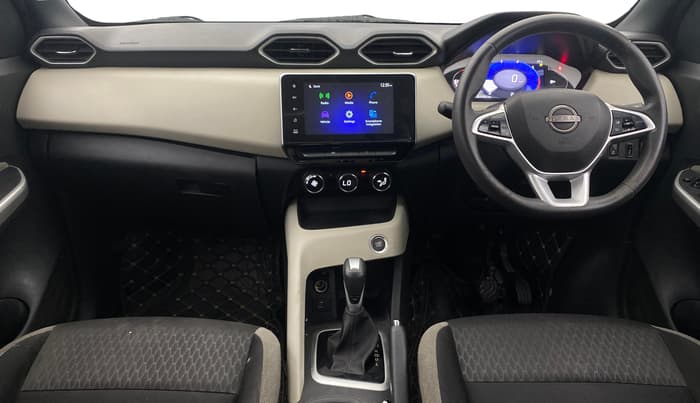 2021 Nissan MAGNITE XV TURBO CVT DUAL TONE, Petrol, Automatic, 72,369 km, Dashboard