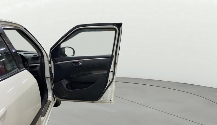 2016 Maruti Swift VXI, Petrol, Manual, 63,076 km, RHS Front Door