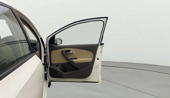 2017 Volkswagen Vento HIGHLINE PETROL AT, Petrol, Automatic, 84,972 km, RHS Front Door