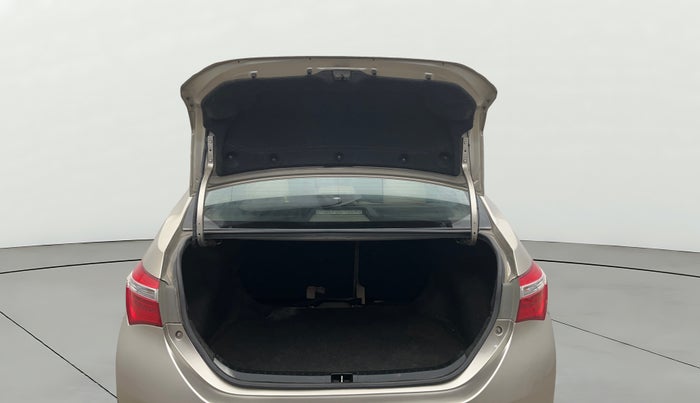 2015 Toyota Corolla Altis G PETROL, Petrol, Manual, 1,02,249 km, Boot Door Open