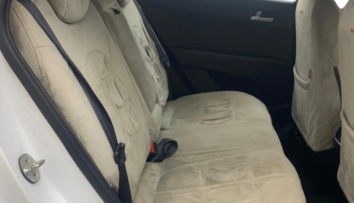 2018 Hyundai Creta SX AT 1.6 PETROL, Petrol, Automatic, 1,05,846 km, Right Side Rear Door Cabin