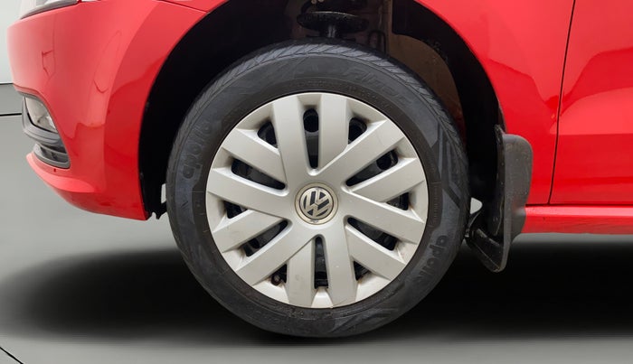 2016 Volkswagen Polo COMFORTLINE 1.2L, Petrol, Manual, 29,546 km, Left Front Wheel