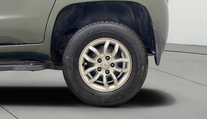 2017 Mahindra TUV300 T8, Diesel, Manual, 73,316 km, Left Rear Wheel