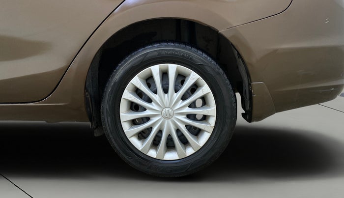 2015 Maruti Ciaz VXI, Petrol, Manual, 73,990 km, Left Rear Wheel