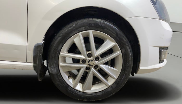 2018 Skoda Rapid STYLE 1.5 TDI AT, Diesel, Automatic, 97,745 km, Right Front Wheel