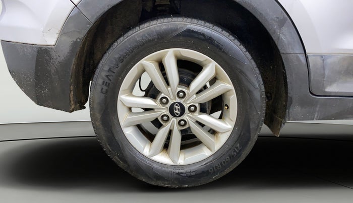 2017 Hyundai Creta SX PLUS 1.6 PETROL, Petrol, Manual, 1,08,218 km, Right Rear Wheel
