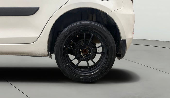2016 Maruti Swift VDI, Diesel, Manual, 1,13,417 km, Left Rear Wheel