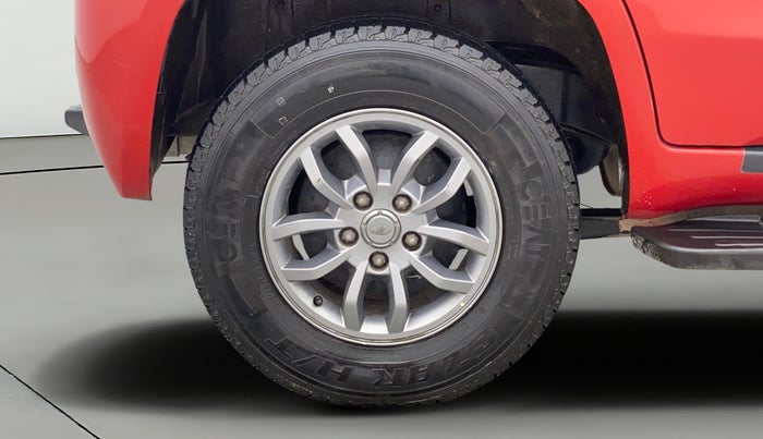 2018 Mahindra TUV300 T10, Diesel, Manual, 55,556 km, Right Rear Wheel