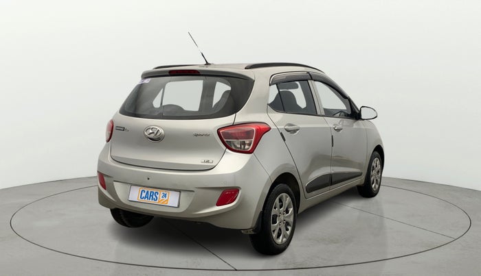2016 Hyundai Grand i10 SPORTZ 1.2 KAPPA VTVT, Petrol, Manual, 35,902 km, Right Back Diagonal