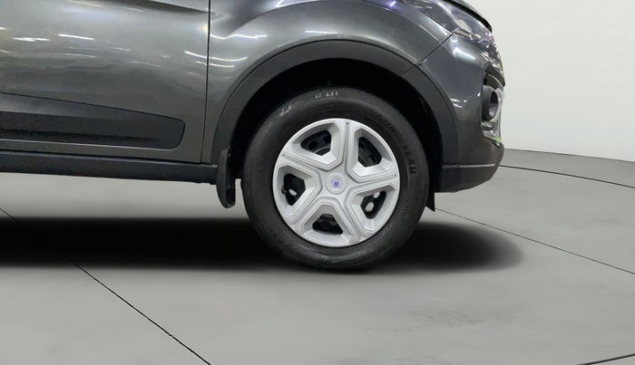 2021 Tata NEXON XM PETROL, Petrol, Manual, 80,425 km, Right Front Wheel
