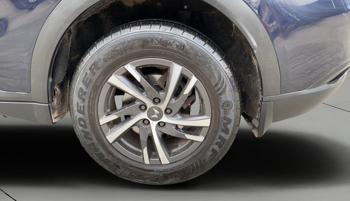 2022 Mahindra XUV700 AX 5 P MT 5 STR, Petrol, Manual, 69,318 km, Left Rear Wheel