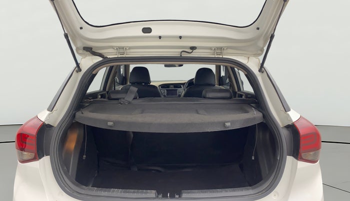 2020 Hyundai Elite i20 ASTA 1.2 (O), Petrol, Manual, 73,049 km, Boot Open Zoomed View