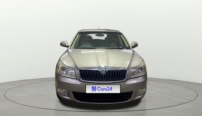 2013 Skoda Laura AMBIENTE 1.9 TDI MT, Diesel, Manual, 1,12,025 km, Front