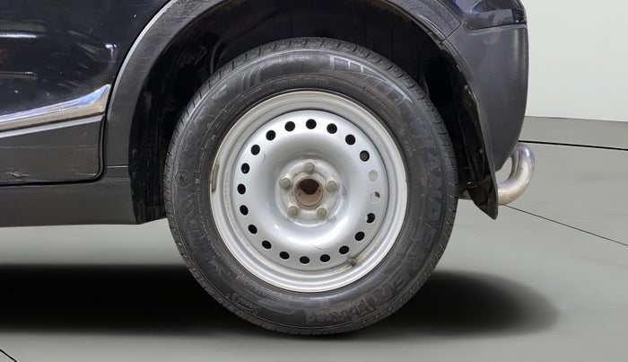 2021 Mahindra XUV300 W8 1.2 PETROL, Petrol, Manual, 53,404 km, Left Rear Wheel