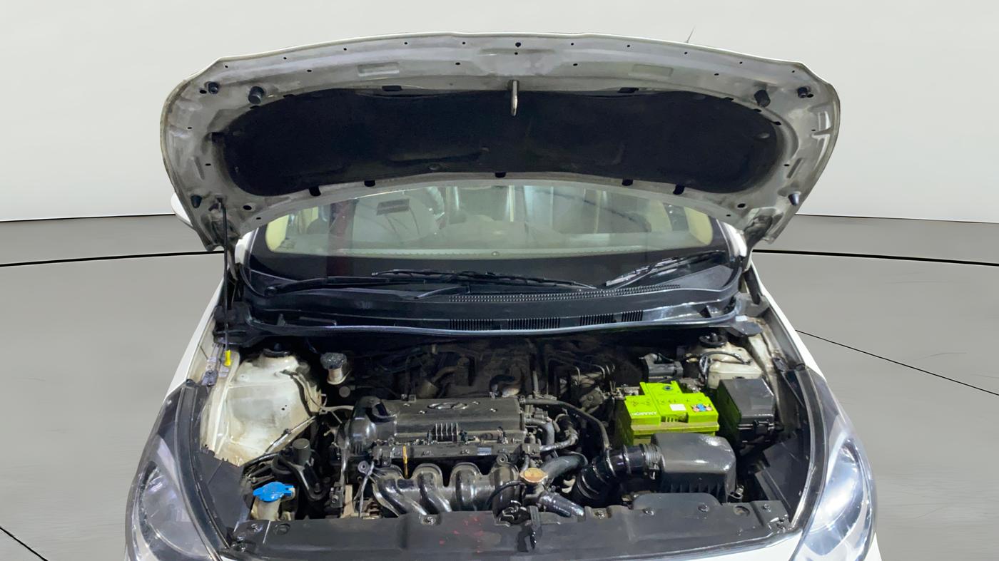 2012 Hyundai Verna FLUIDIC 1.6 VTVT SX, Petrol, Manual, 38,133 km, Open Bonet