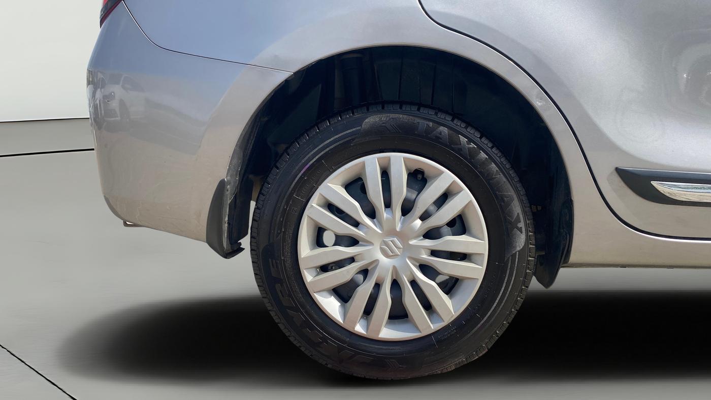 2022 Maruti Dzire VXI CNG, CNG, Manual, 92,558 km, Right Rear Wheel
