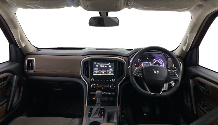 2023 Mahindra SCORPIO-N Z4 PETROL AT 7 STR, Petrol, Automatic, 32,229 km, Dashboard