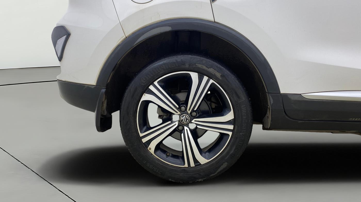 2022 MG ASTOR SHARP 1.5 MT, Petrol, Manual, 43,322 km, Right Rear Wheel