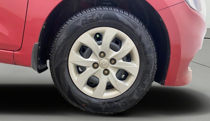 2014 Hyundai Elite i20 MAGNA 1.2, Petrol, Manual, 1,17,677 km, Right Front Wheel