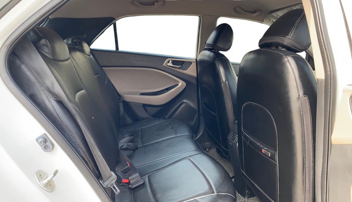 2019 Hyundai Elite i20 MAGNA PLUS 1.2, Petrol, Manual, 19,797 km, Right Side Rear Door Cabin