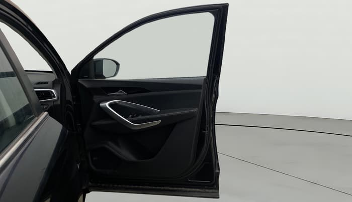 2020 MG HECTOR SHARP HYBRID 1.5 PETROL, Petrol, Manual, 43,951 km, RHS Front Door
