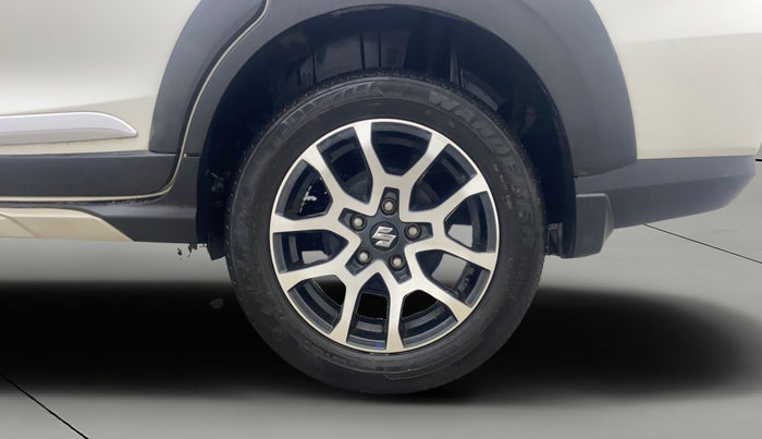 2023 Maruti XL6 ALPHA MT, Petrol, Manual, 23,892 km, Left Rear Wheel