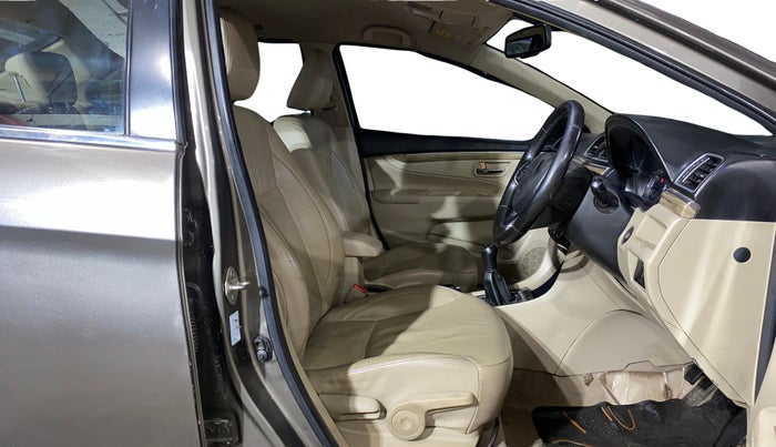 2021 Maruti Ciaz ALPHA 1.5 SHVS PETROL, Petrol, Manual, 78,666 km, Right Side Front Door Cabin