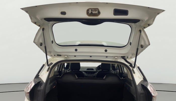 2022 Tata NEXON XM DIESEL, Diesel, Manual, 73,242 km, Boot Door Open