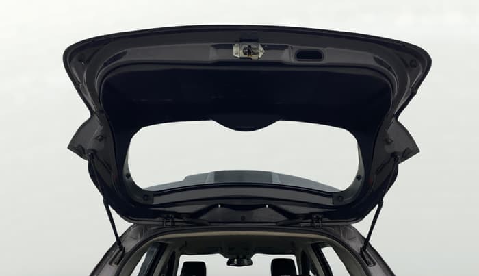 2018 Maruti S Cross ALPHA 1.3, Diesel, Manual, 1,22,381 km, Boot Door Open