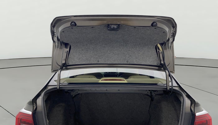 2023 Honda Amaze 1.2L I-VTEC VX CVT, Petrol, Automatic, 31,992 km, Boot Door Open