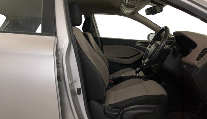 2015 Hyundai Elite i20 ASTA 1.2, CNG, Manual, 43,082 km, Right Side Front Door Cabin