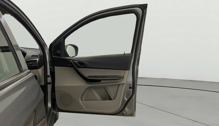 2018 Tata Tiago XM PETROL, Petrol, Manual, 43,885 km, RHS Front Door