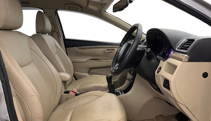 2020 Maruti Ciaz ALPHA 1.5 SHVS PETROL, Petrol, Manual, 31,922 km, Right Side Front Door Cabin