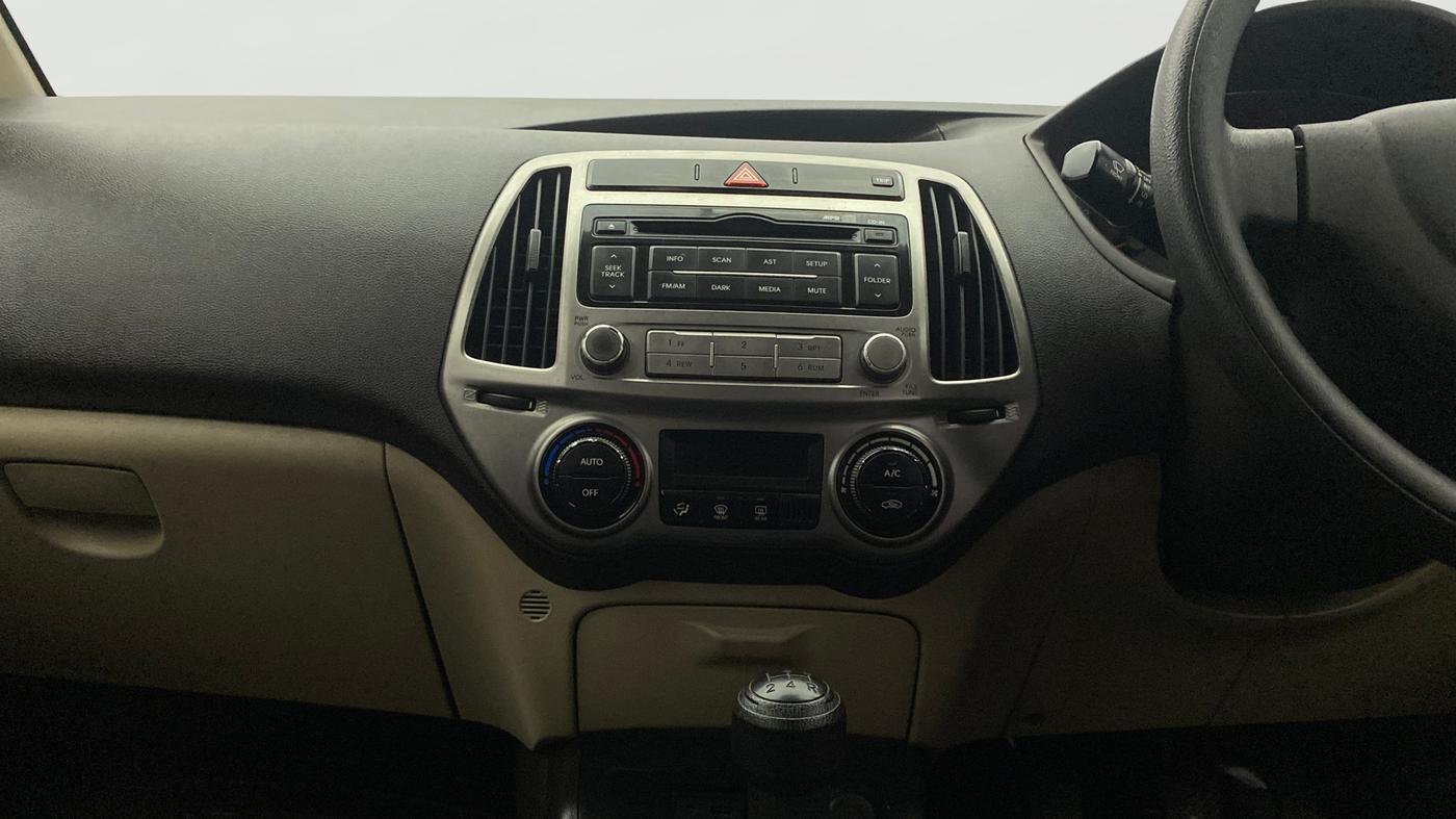 2013 Hyundai i20 MAGNA (O) 1.2, Petrol, Manual, 61,150 km, Air Conditioner