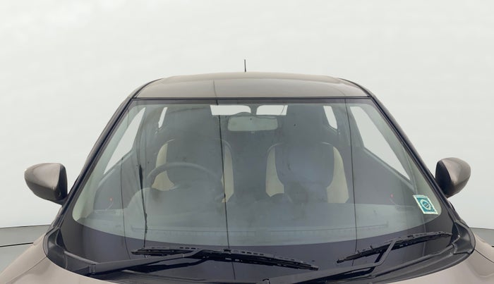 2018 Maruti Swift VXI AMT, Petrol, Automatic, 38,503 km, Front Windshield