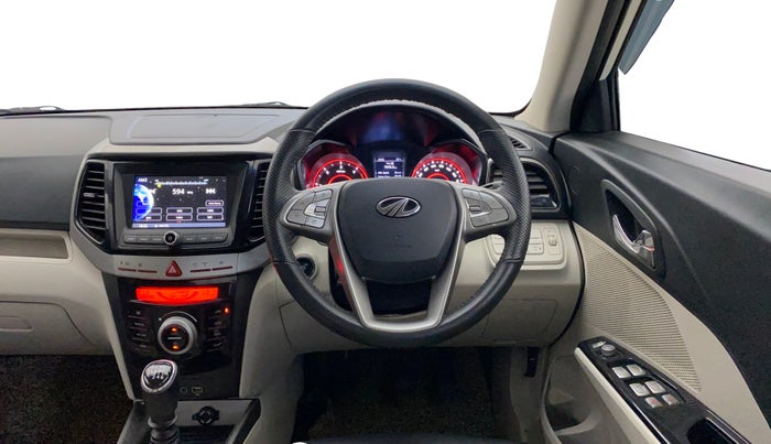 2022 Mahindra XUV300 W8 (O) 1.5 DIESEL, Diesel, Manual, 57,976 km, Steering Wheel Close Up